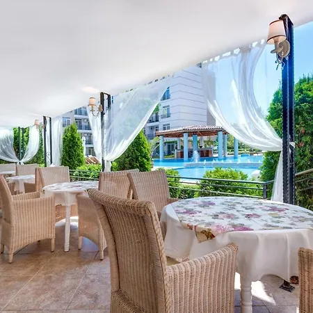 Private Apartments In Aparthotel Dawn Park * Slăntjev Brjag